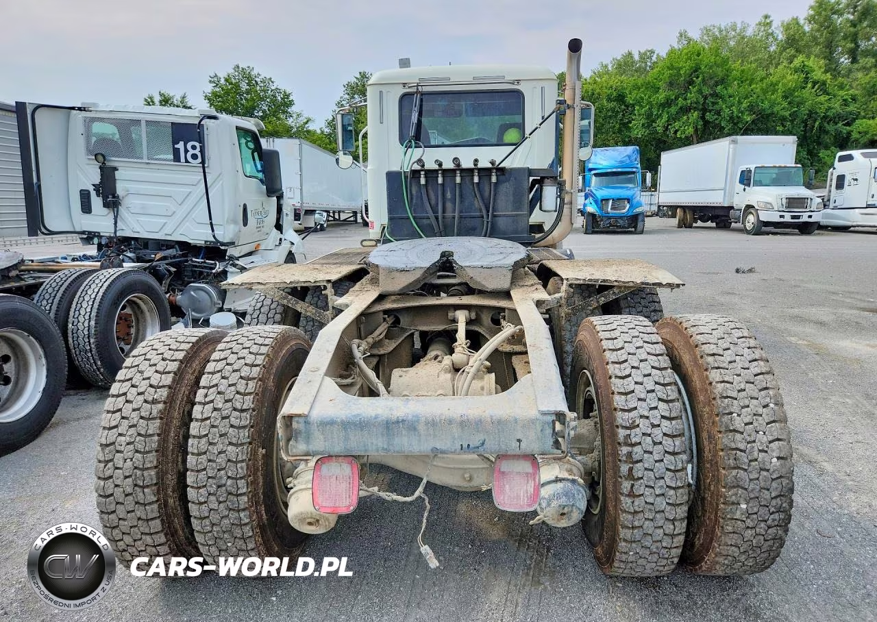 2017 Mack Gu713 Semi Truck VIN:1M1AX04Y0HM032371 - 6