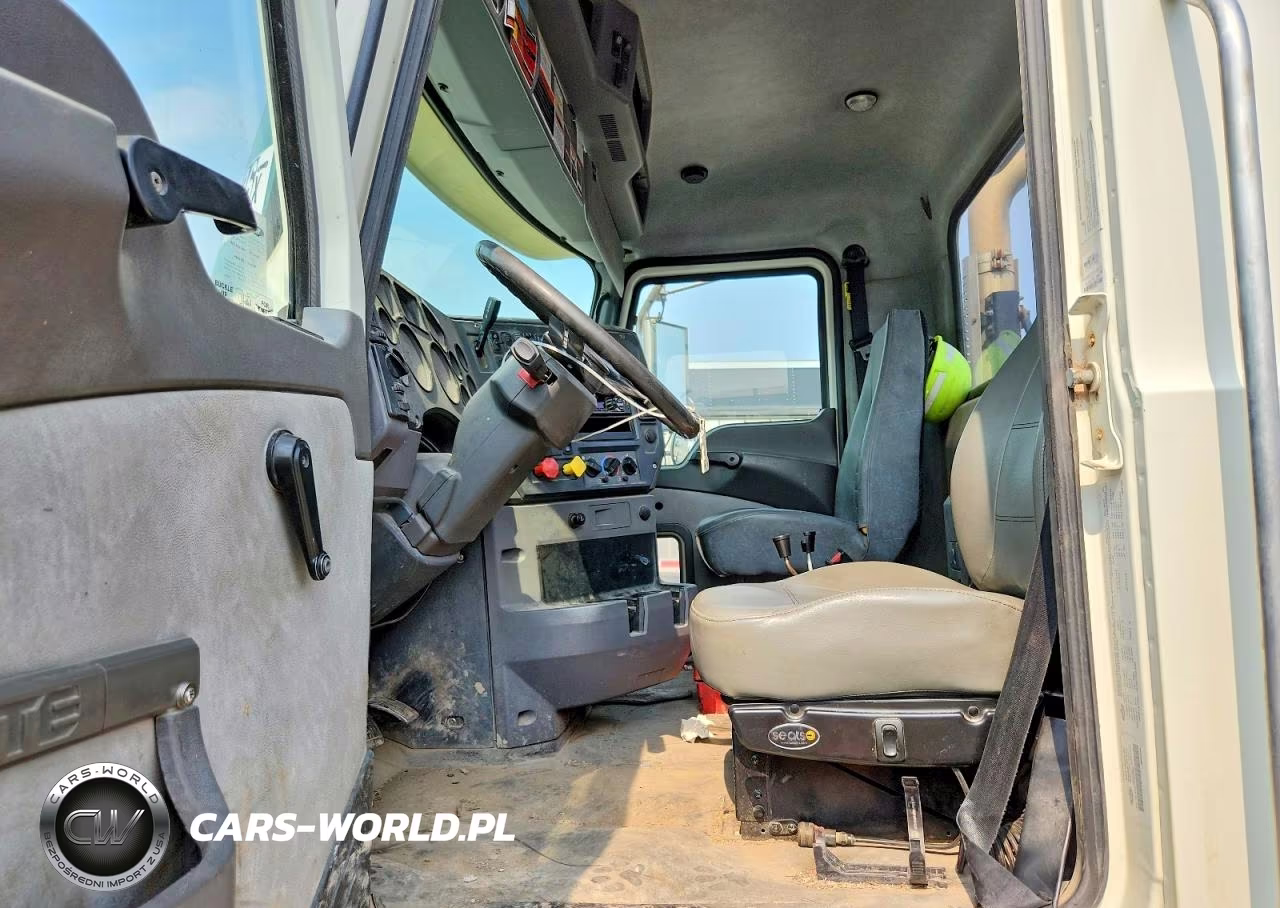 2017 Mack Gu713 Semi Truck VIN:1M1AX04Y0HM032371 - 7