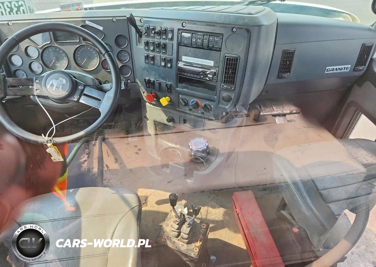 2017 Mack Gu713 Semi Truck VIN:1M1AX04Y0HM032371 - 8