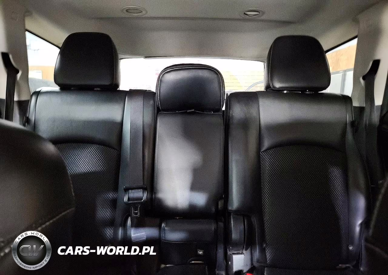 2018 Dodge Journey Crossroad VIN:3C4PDDGG0JT523195 - 10
