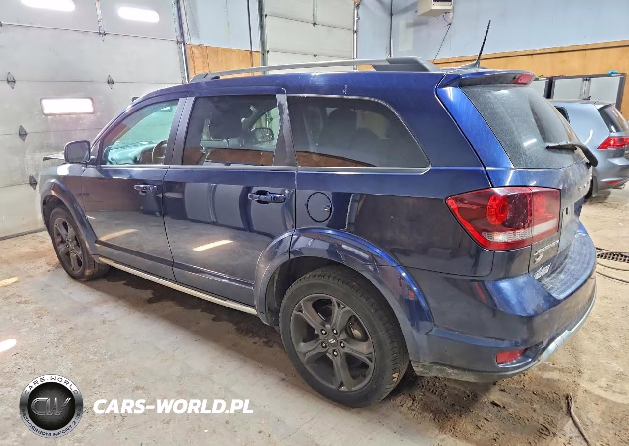 2018 Dodge Journey Crossroad VIN:3C4PDDGG0JT523195 - 2