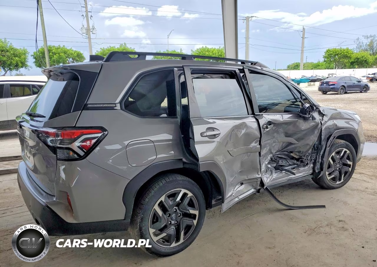 2025 Subaru Forester Limited VIN:JF2SLDRC5SH456022 - 3