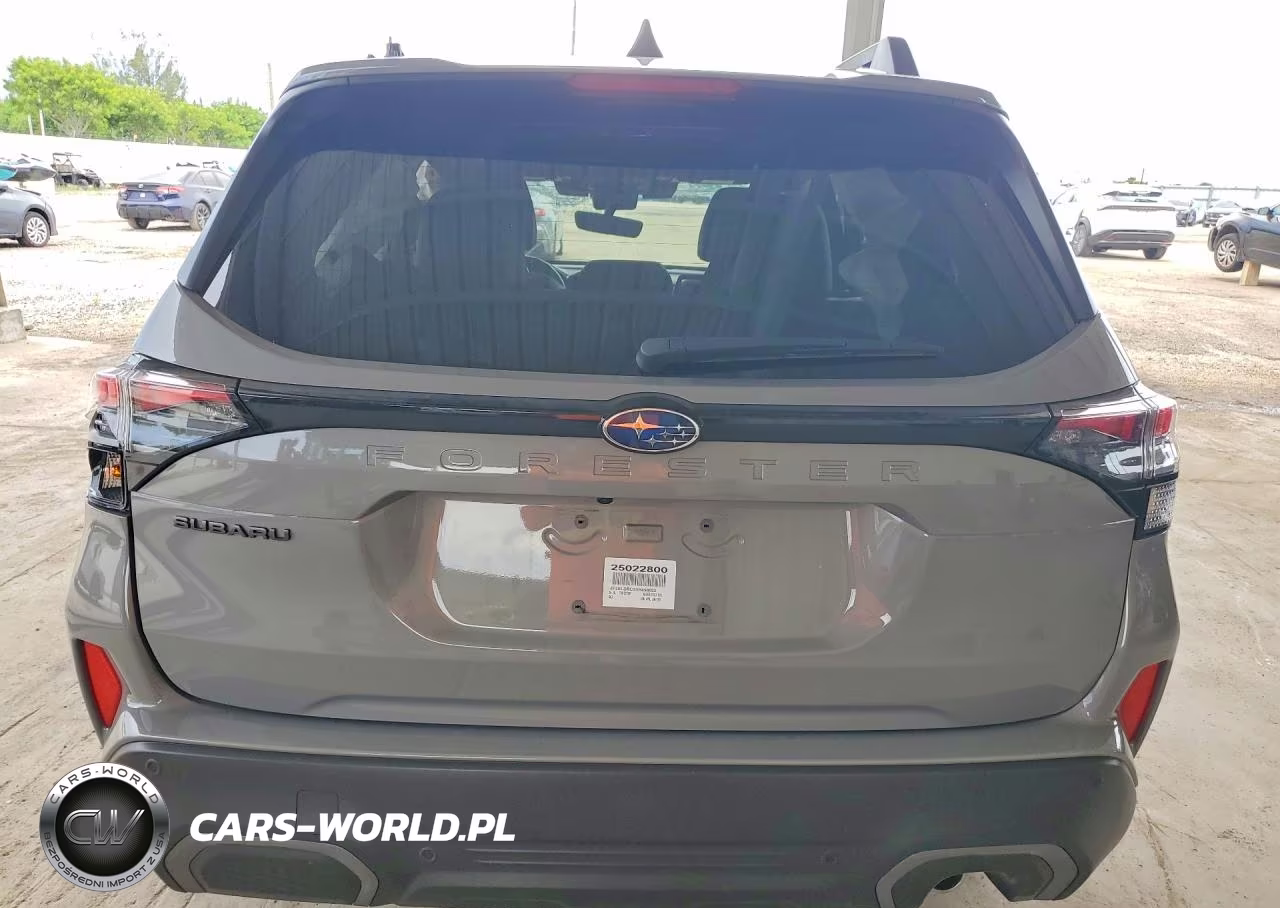 2025 Subaru Forester Limited VIN:JF2SLDRC5SH456022 - 6