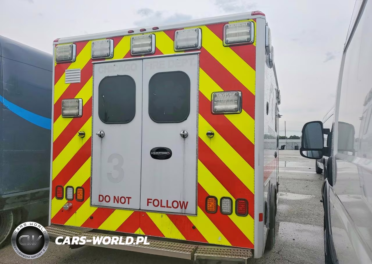 2017 Ford Econoline E450 Sd Ambulance VIN:1FDXE4FS4HDC32407 - 3