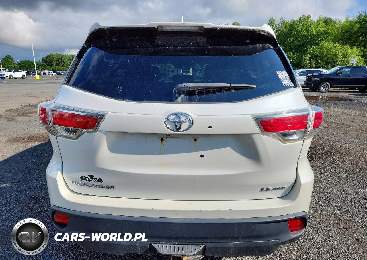 2015 Toyota Highlander Le Plus VIN:5TDBKRFH5FS114795 - 6