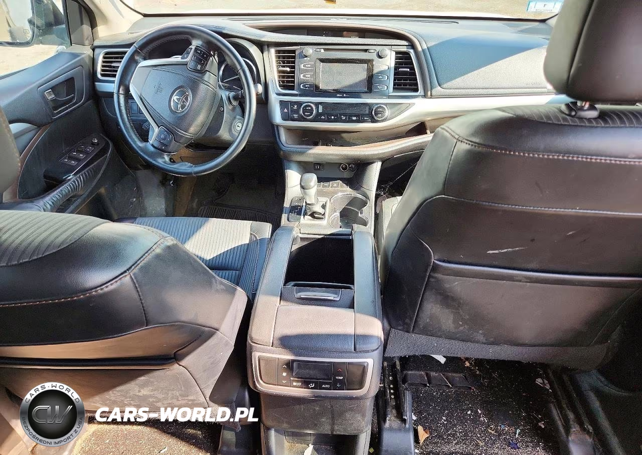 2015 Toyota Highlander Le Plus VIN:5TDBKRFH5FS114795 - 8