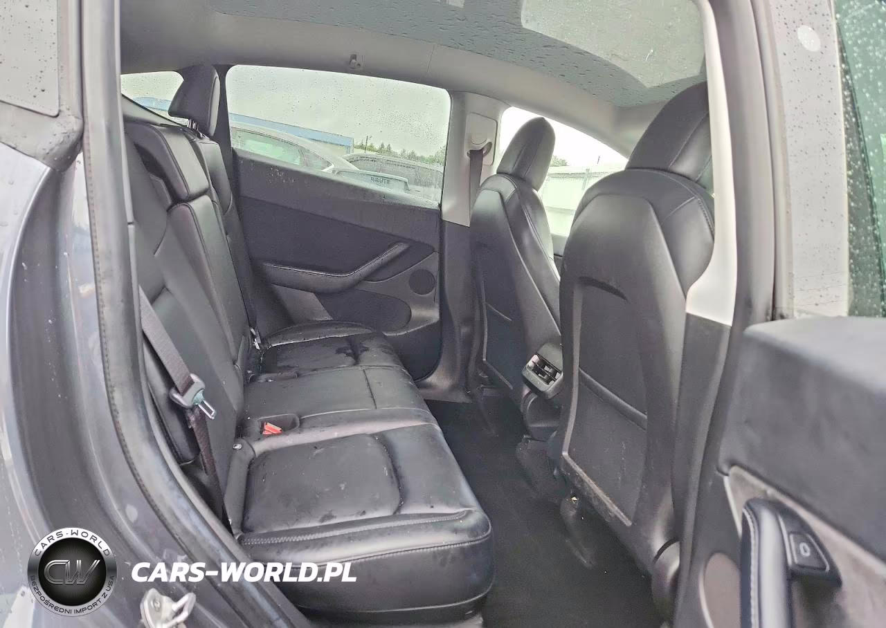 2021 Tesla Model Y VIN:5YJYGDEF7MF264083 - 10