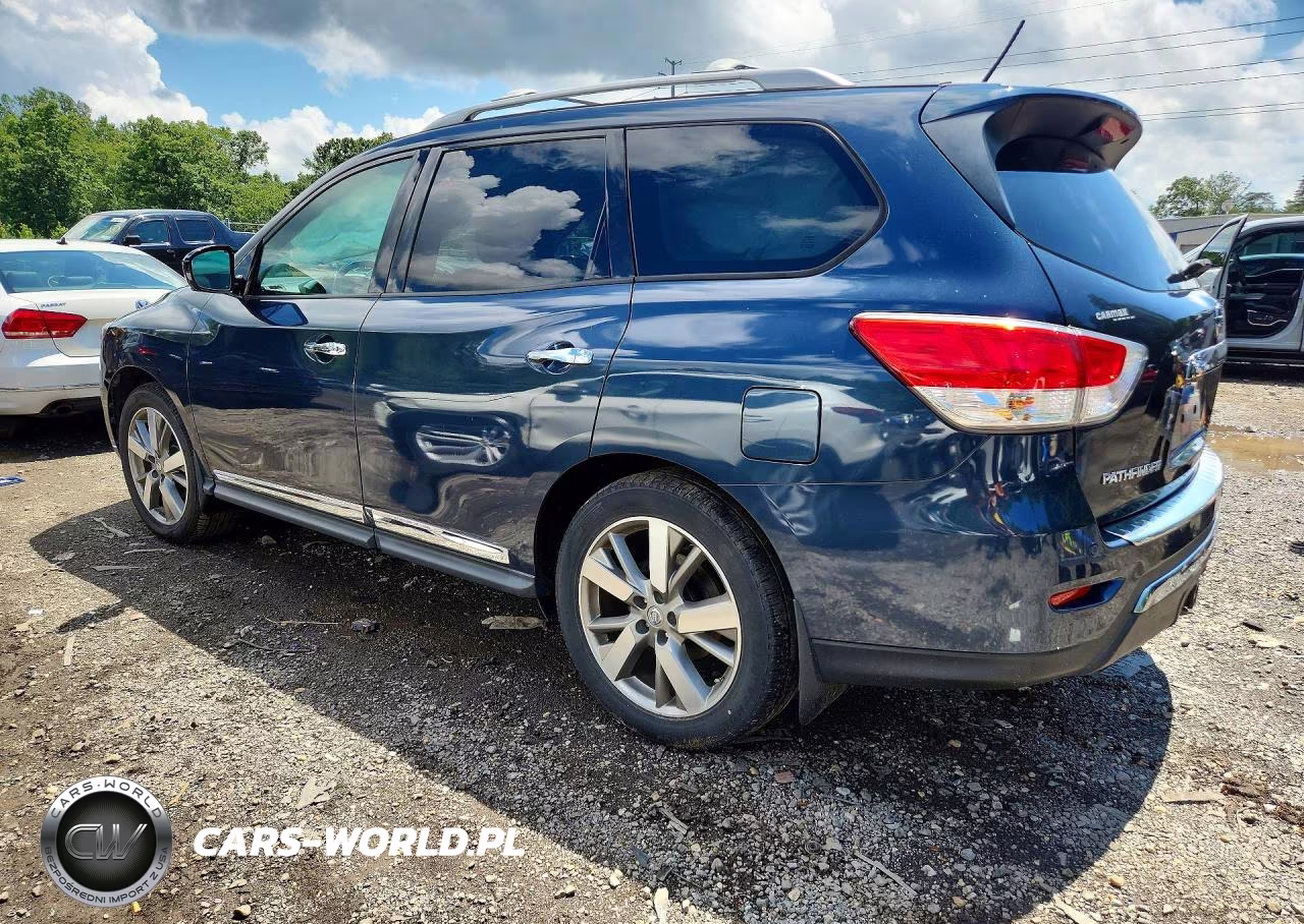 2015 Nissan Pathfinder S VIN:5N1AR2MM0FC689950 - 2