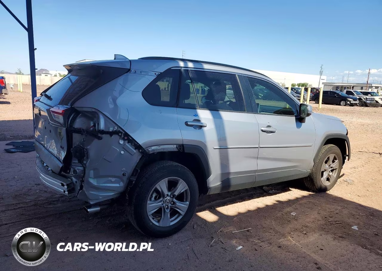 2024 Toyota Rav4 Xle VIN:JTMW1RFV4RD125409 - 3