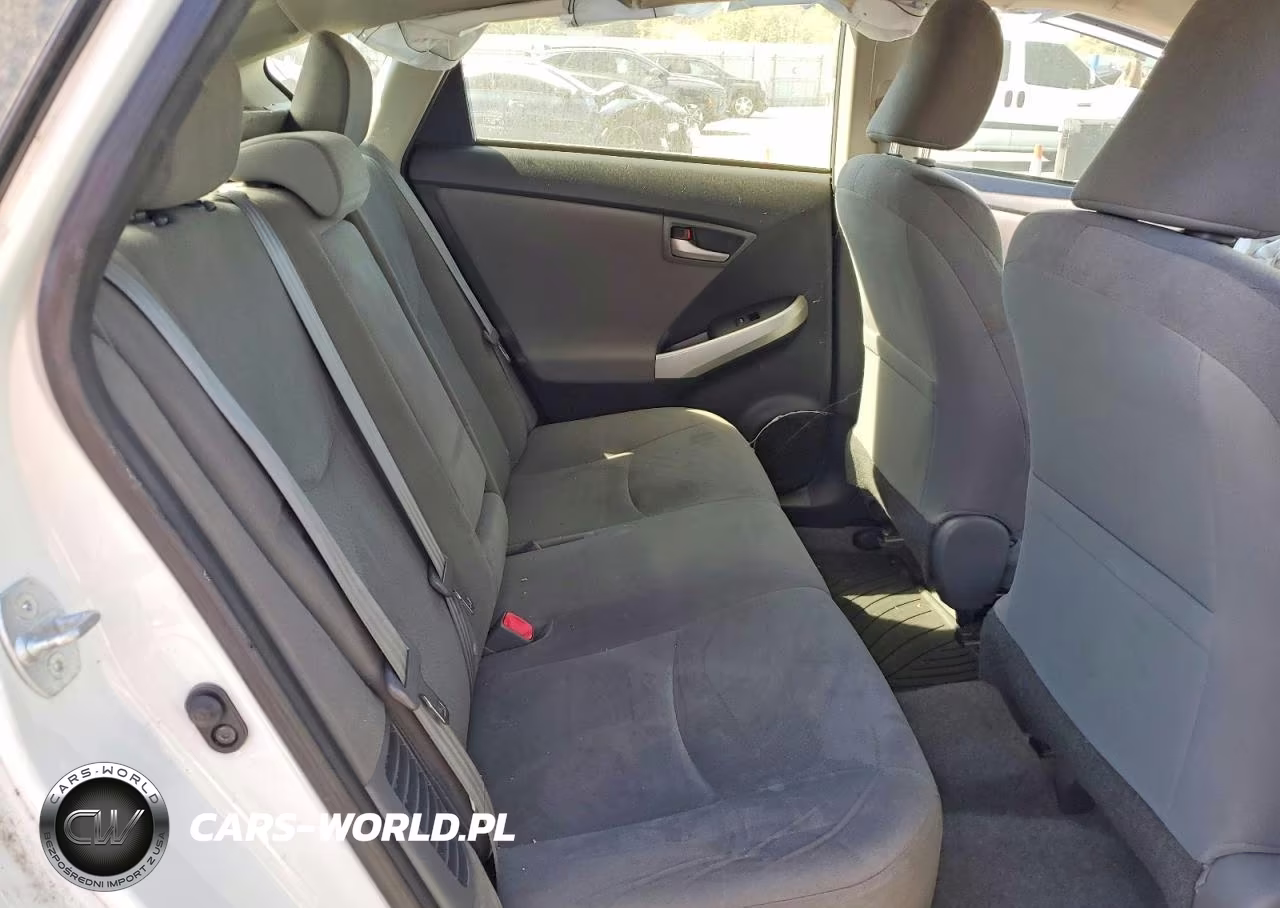 2015 Toyota Prius Plug-In Hybrid Base VIN:JTDKN3DPXF3075251 - 10