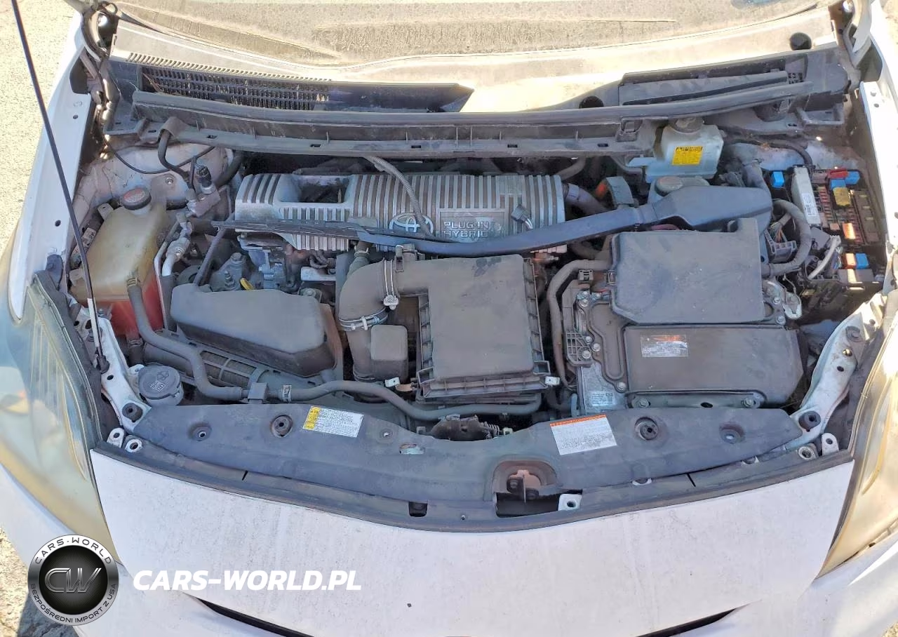 2015 Toyota Prius Plug-In Hybrid Base VIN:JTDKN3DPXF3075251 - 11