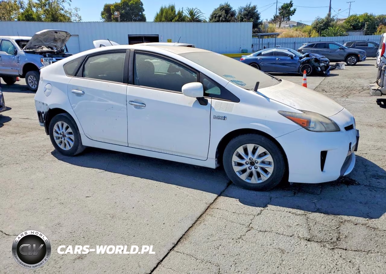 2015 Toyota Prius Plug-In Hybrid Base VIN:JTDKN3DPXF3075251 - 4