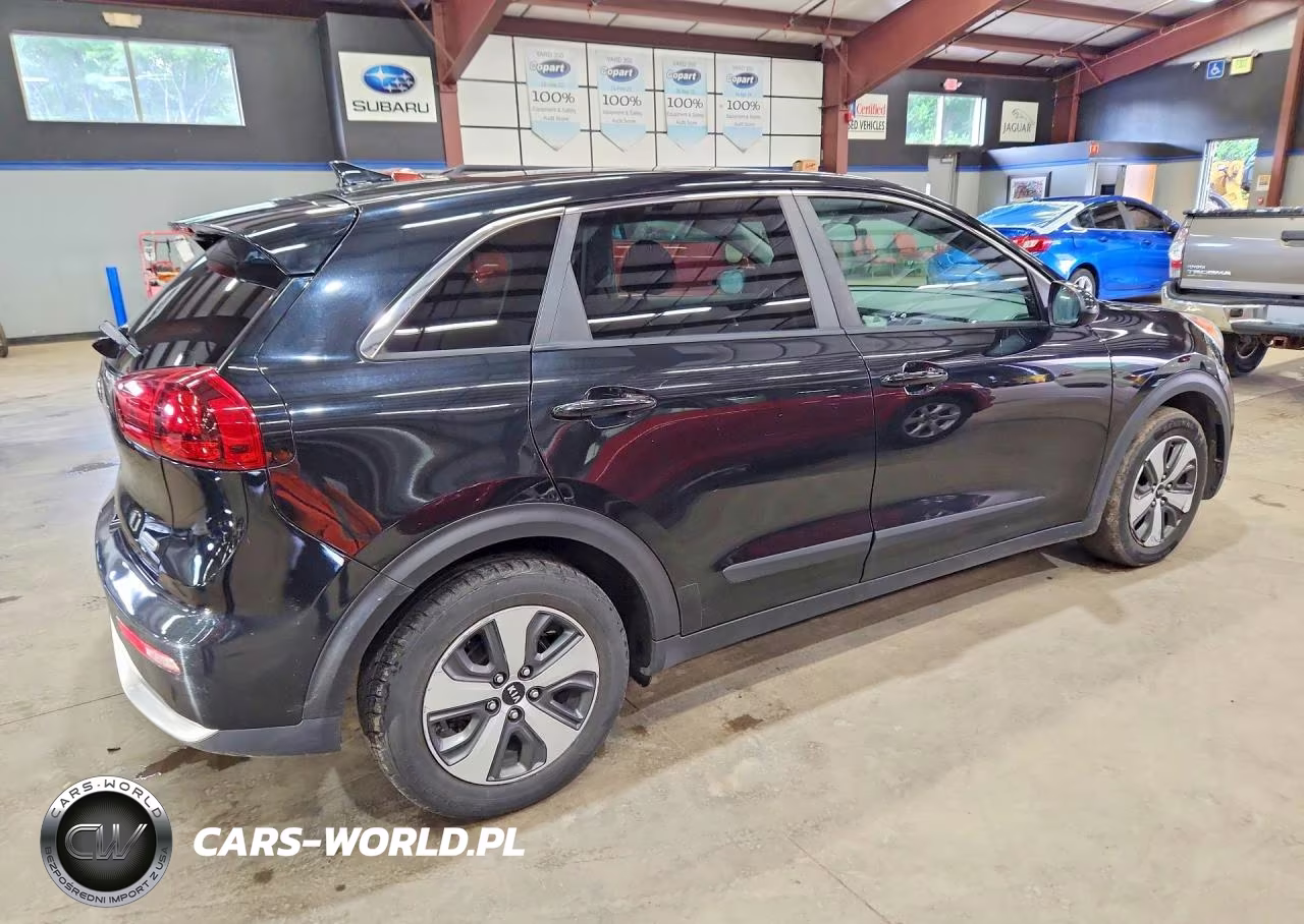 2017 Kia Niro Fe VIN:KNDCB3LC1H5081359 - 3