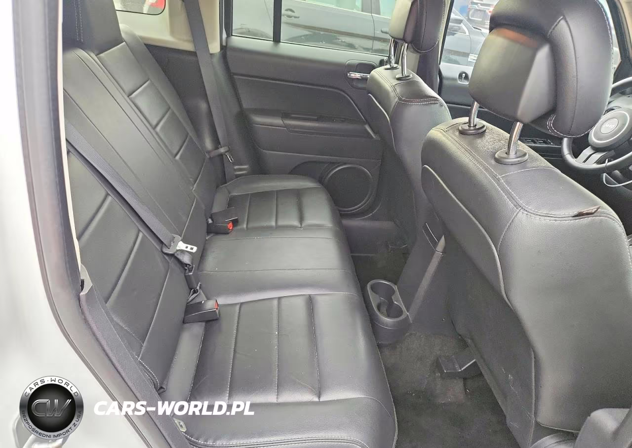 2015 Jeep Patriot Latitude VIN:1C4NJPFA5FD157021 - 10