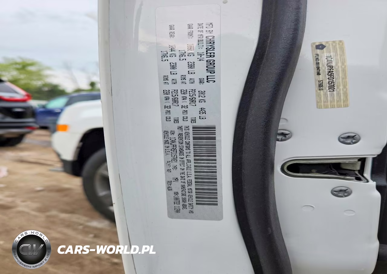 2015 Jeep Patriot Latitude VIN:1C4NJPFA5FD157021 - 12