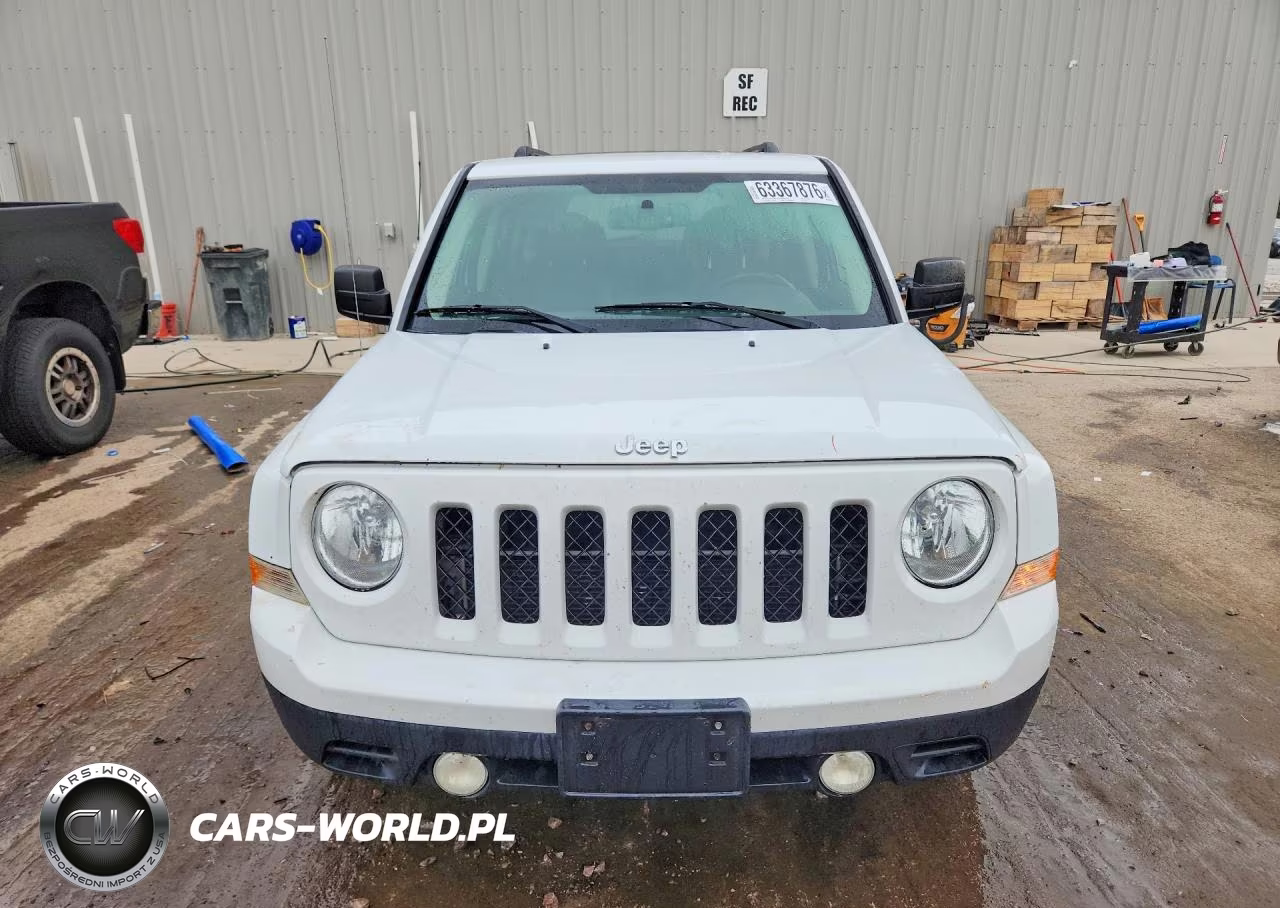 2015 Jeep Patriot Latitude VIN:1C4NJPFA5FD157021 - 5