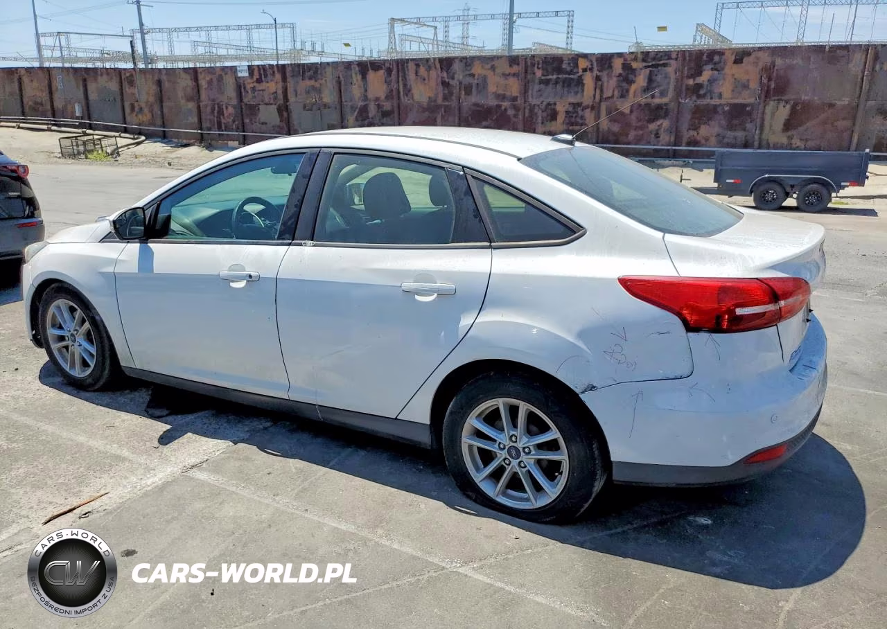 FORD FOCUS SE VIN:1FADP3F2XGL399201 - 2