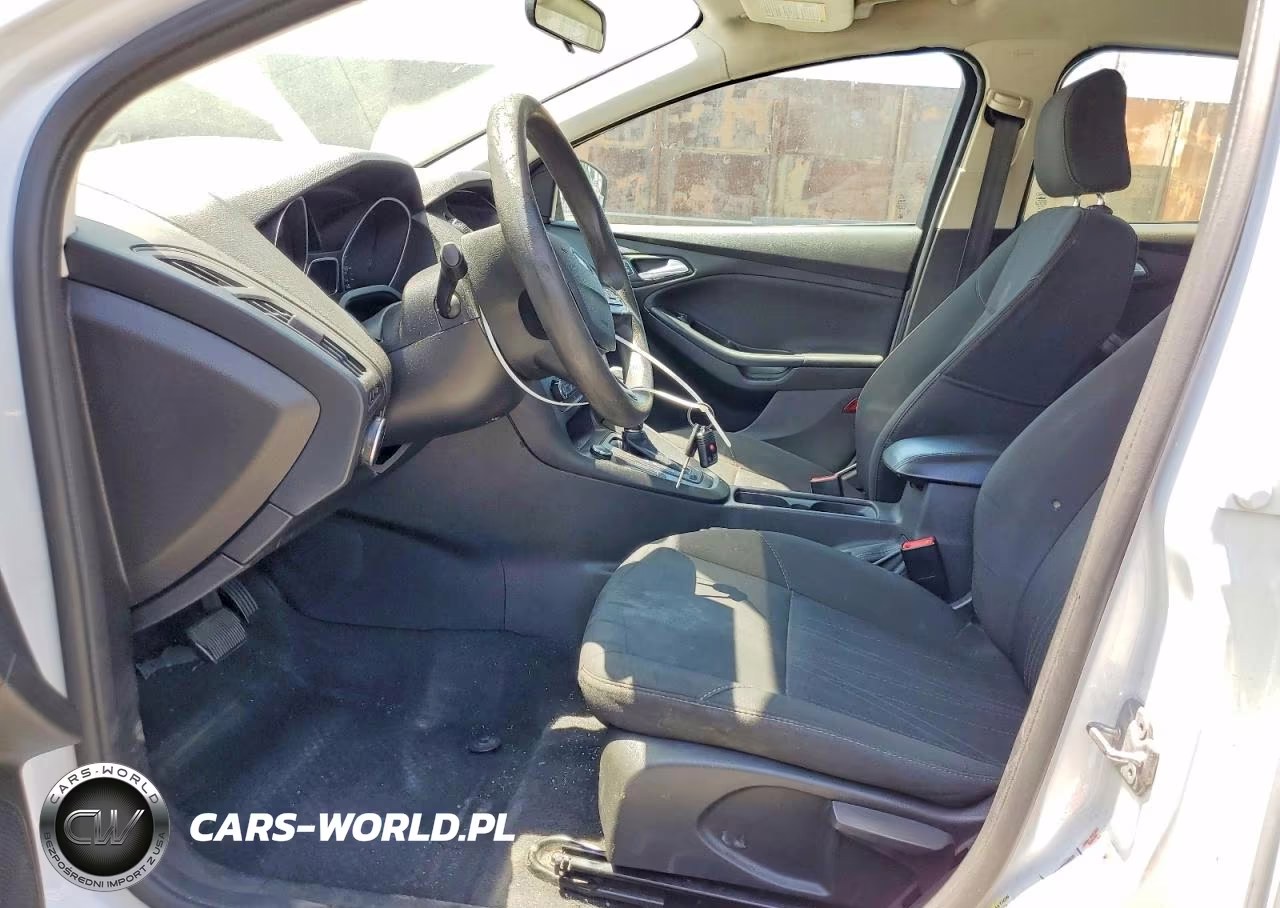 FORD FOCUS SE VIN:1FADP3F2XGL399201 - 7