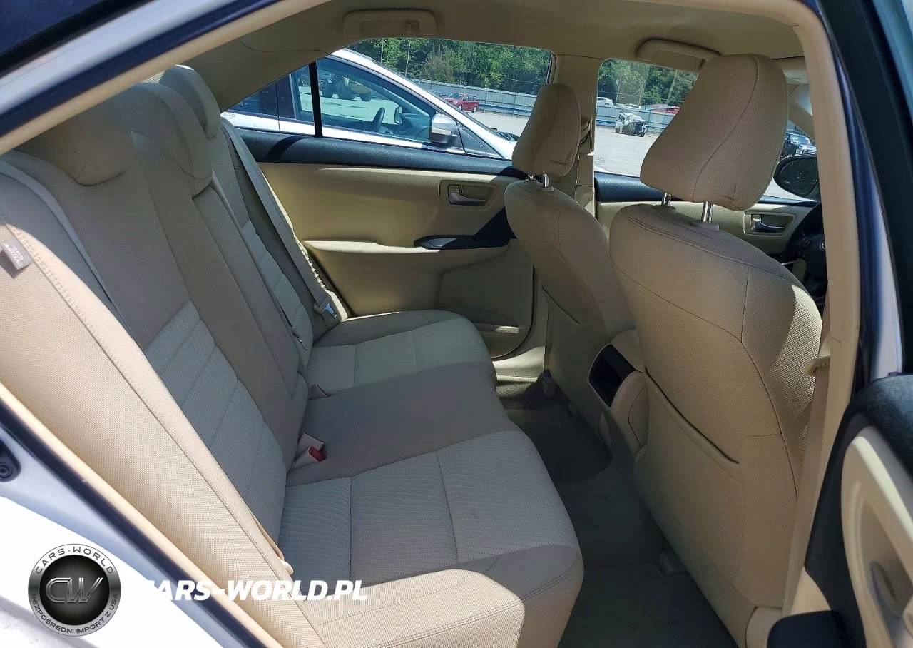 2015 Toyota Camry Hybrid Le VIN:4T1BD1FK3FU166943 - 10