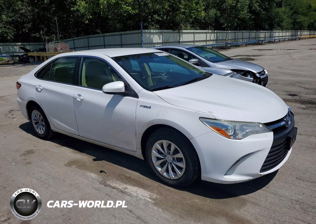 2015 Toyota Camry Hybrid Le VIN:4T1BD1FK3FU166943 - 4