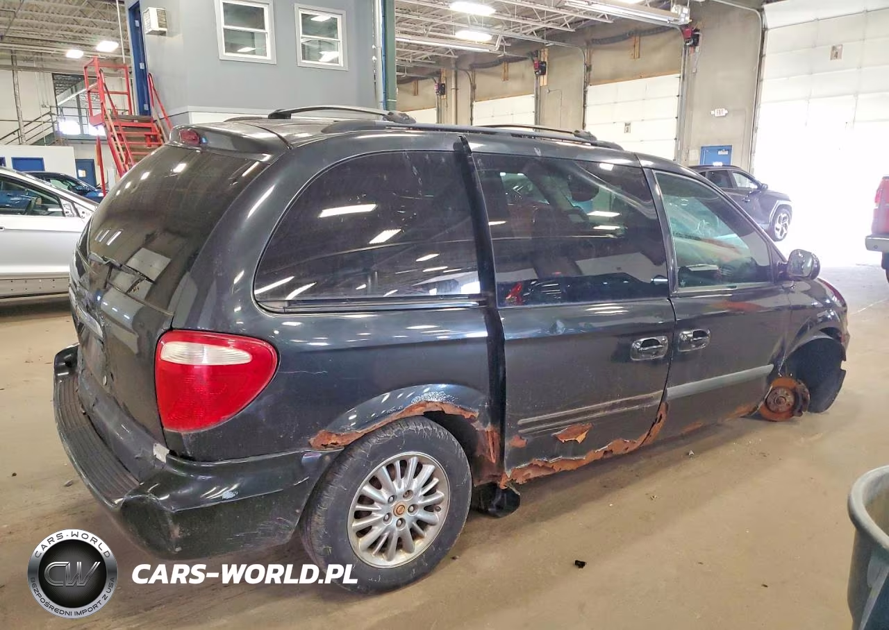 2006 Chrysler Town And Country Base VIN:1A4GP45R96B603884 - 3