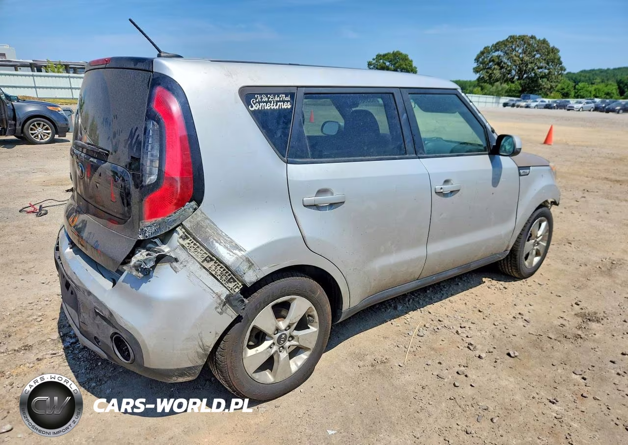 2018 Kia Soul Base VIN:KNDJN2A2XJ7536271 - 3