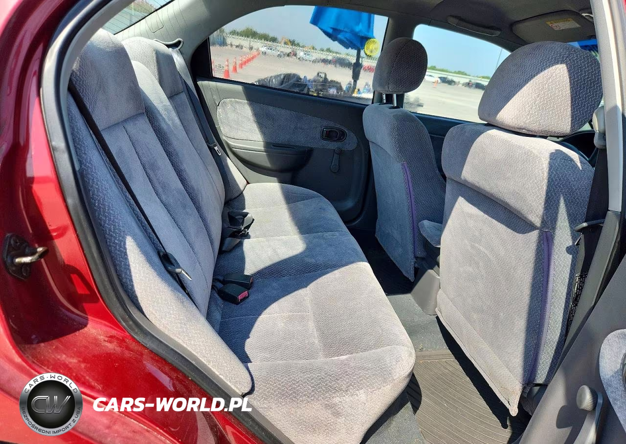 2004 Kia Spectra Base VIN:KNAFB121045303396 - 10