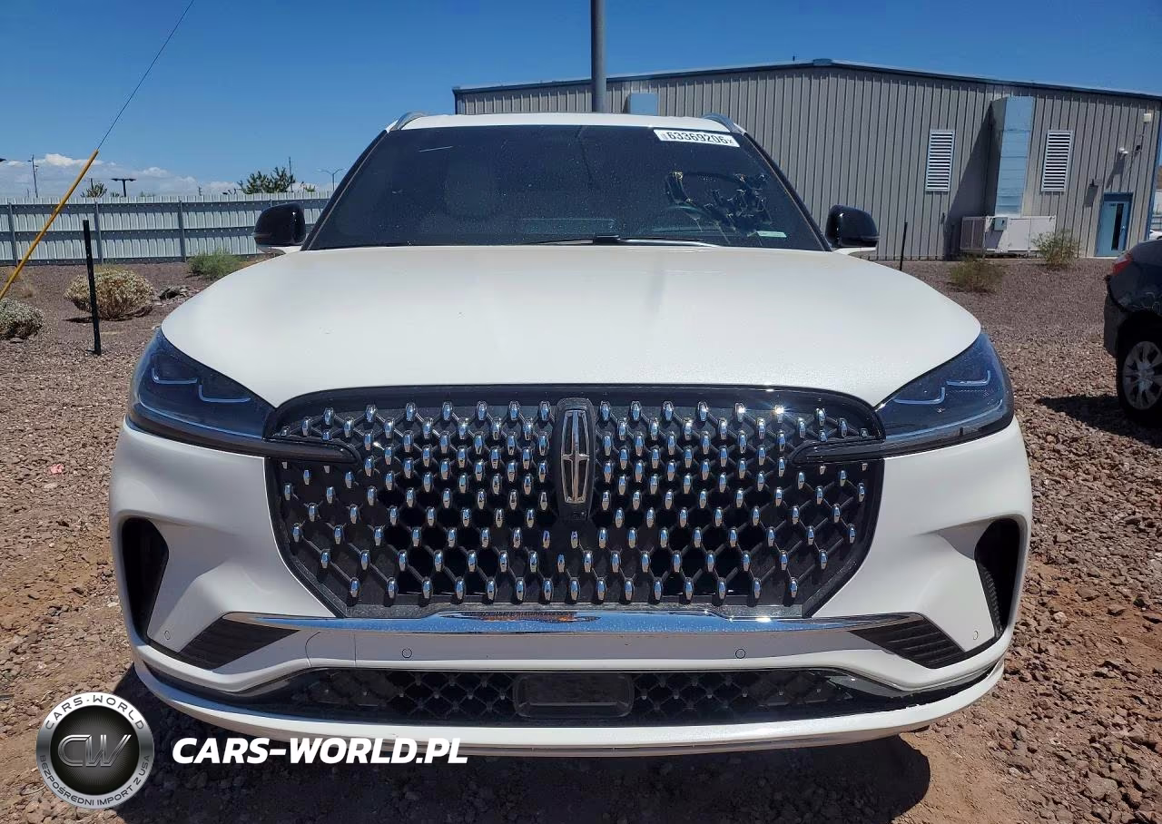 2025 Lincoln Aviator Black Label VIN:5LM5J9XC7SGL28932 - 5