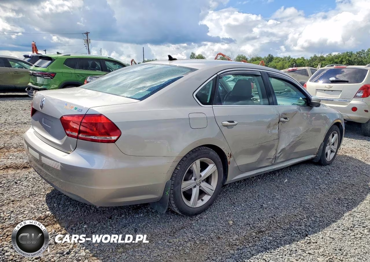 2012 Volkswagen Passat Se VIN:1VWBP7A32CC104916 - 3