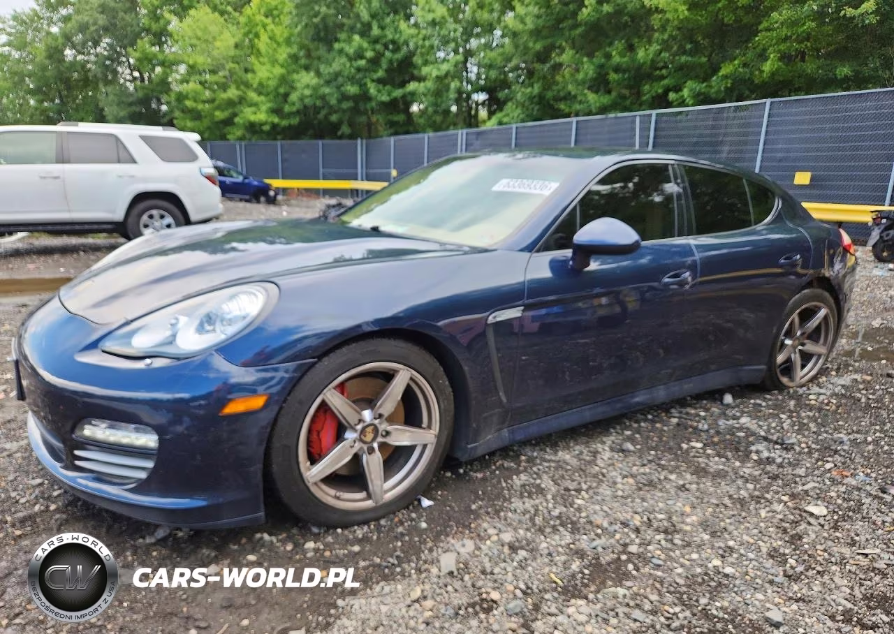 2012 Porsche Panamera 2