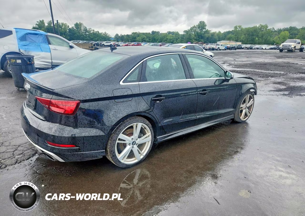 2018 Audi Rs3 VIN:WUABWGFF4J1903892 - 3