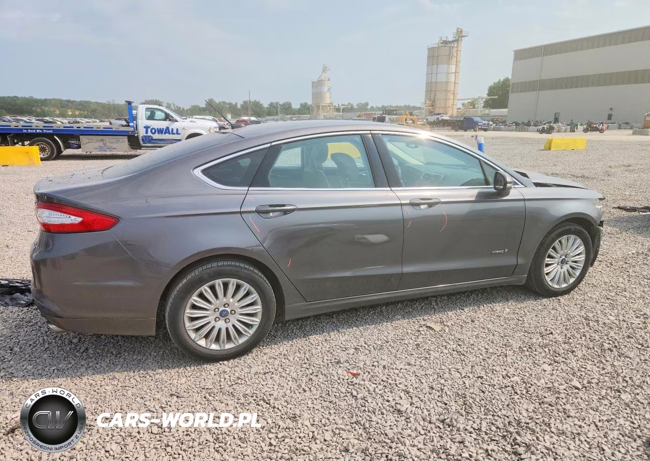 2014 Ford Fusion Se Hybrid VIN:3FA6P0LU9ER227172 - 3