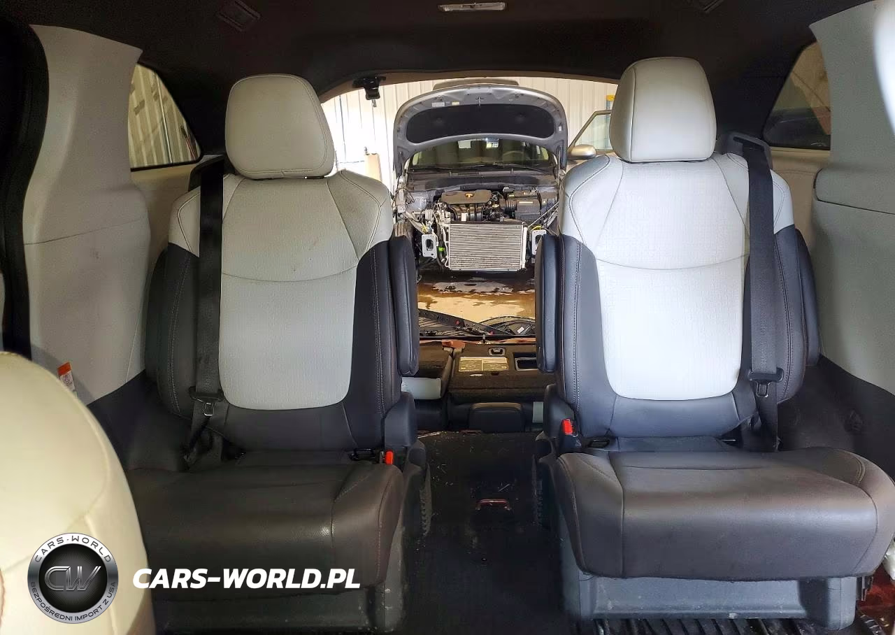 2023 Toyota Sienna Xse 7-Passenger VIN:5TDXSKFC9PS105908 - 10