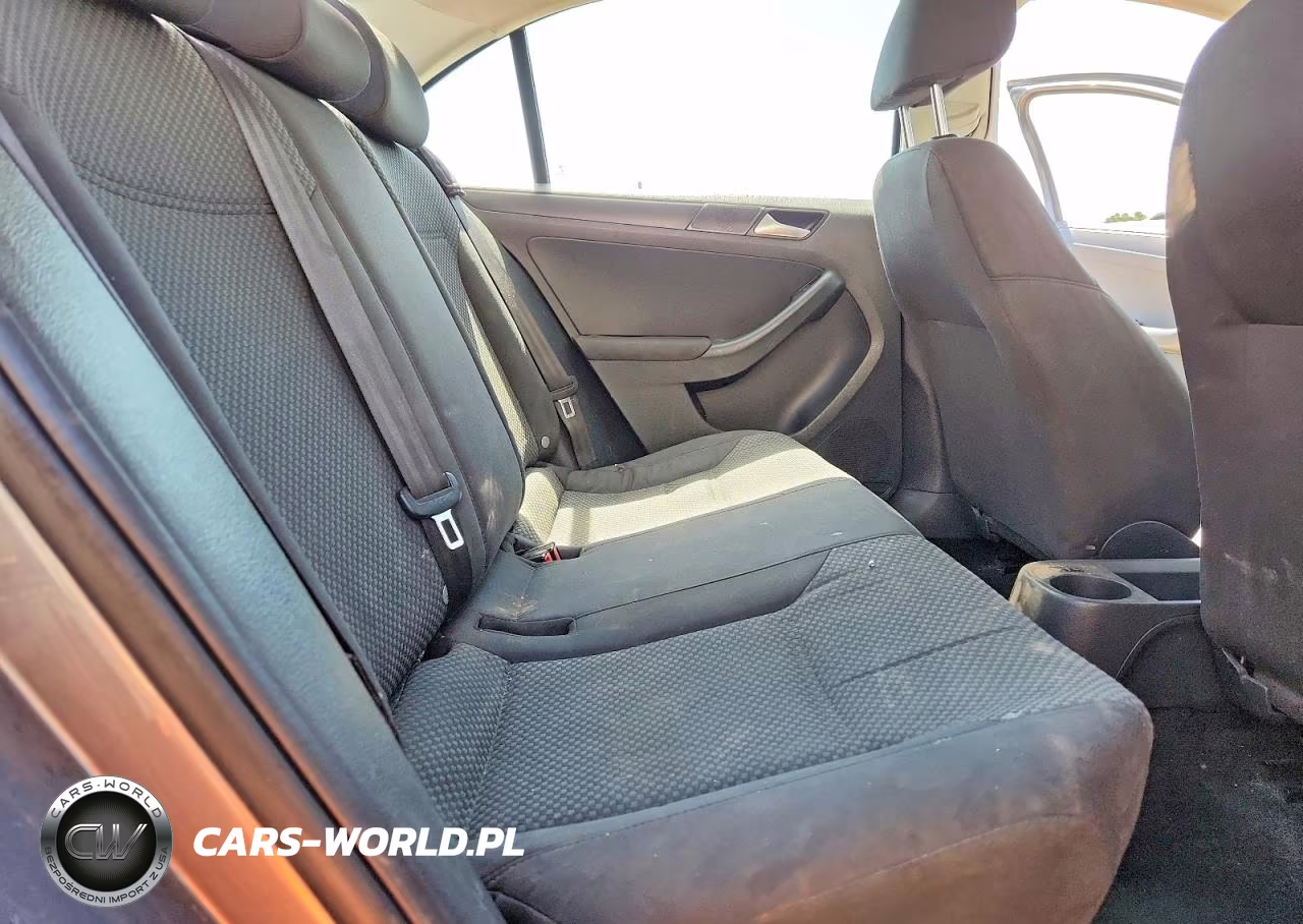2012 Volkswagen Jetta Base VIN:3VW2K7AJ7CM394288 - 10