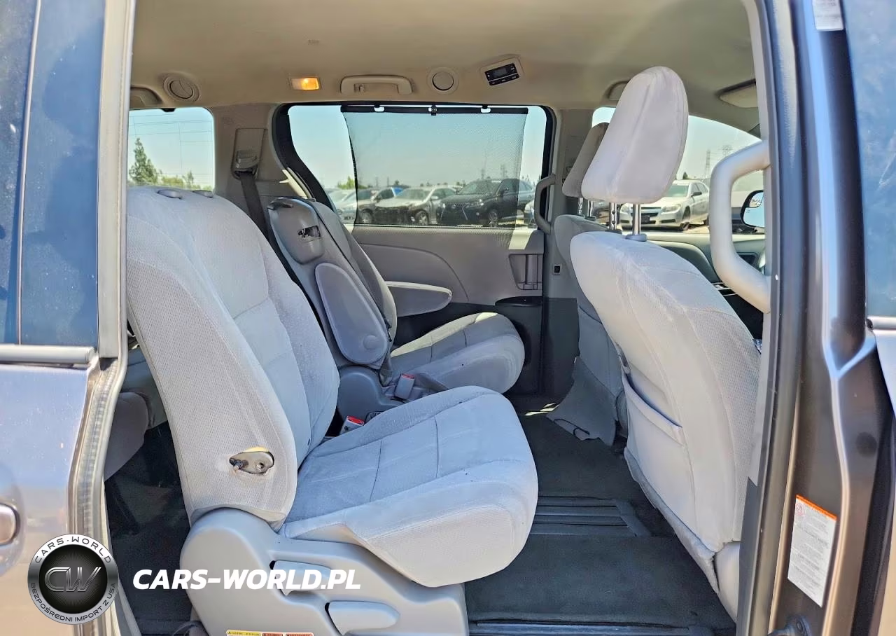 2015 Toyota Sienna Le VIN:5TDKK3DCXFS537196 - 11