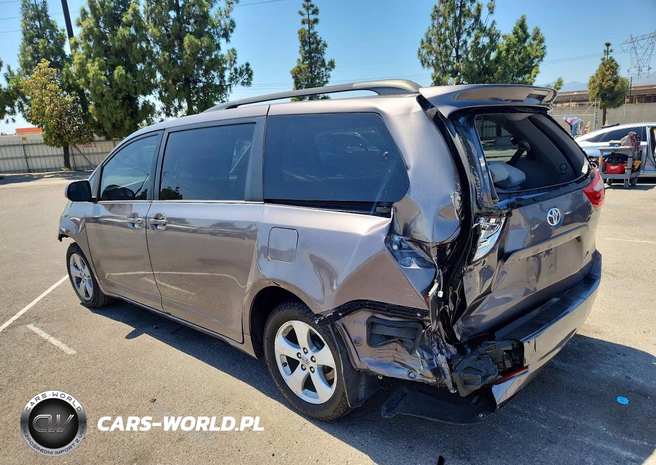 2015 Toyota Sienna Le VIN:5TDKK3DCXFS537196 - 2