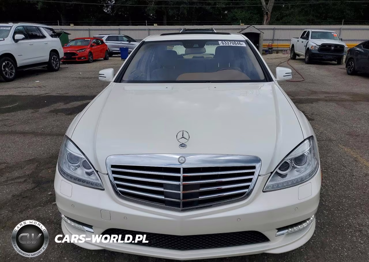 2010 Mercedes-Benz S 550 VIN:WDDNG7BB2AA328711 - 5