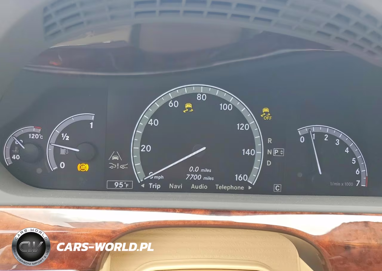 2010 Mercedes-Benz S 550 VIN:WDDNG7BB2AA328711 - 9