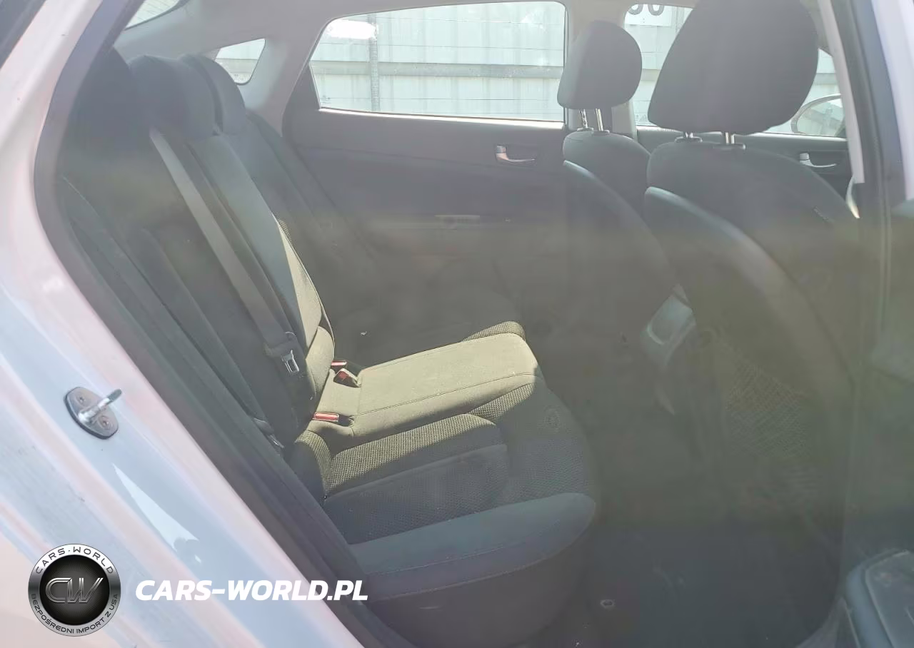 2019 Kia Optima Lx VIN:5XXGT4L39KG349517 - 10
