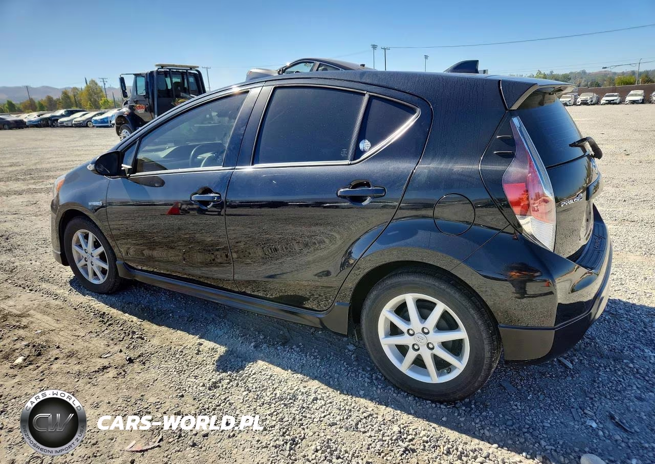 2017 Toyota Prius C One VIN:JTDKDTB32H1598233 - 2