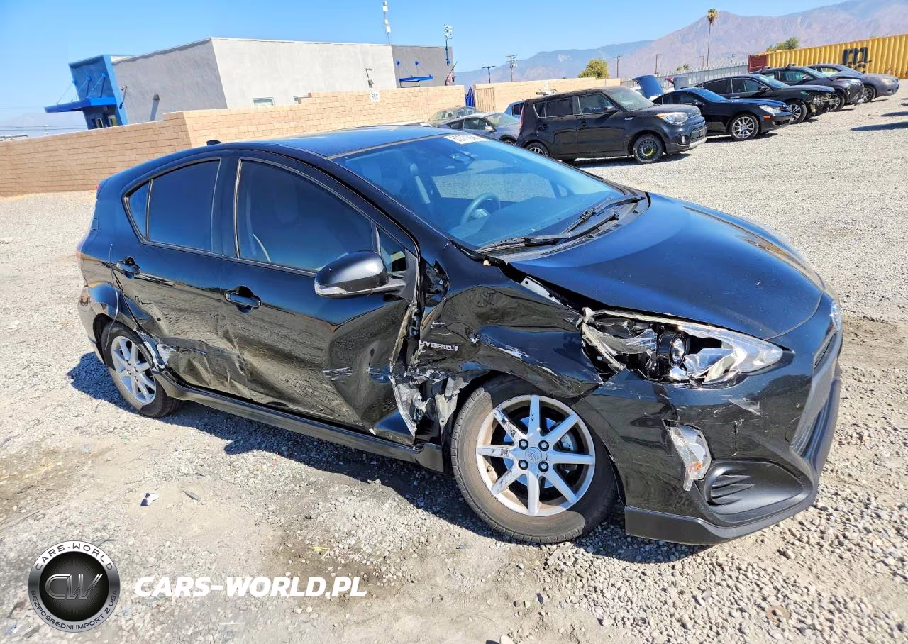 2017 Toyota Prius C One VIN:JTDKDTB32H1598233 - 4