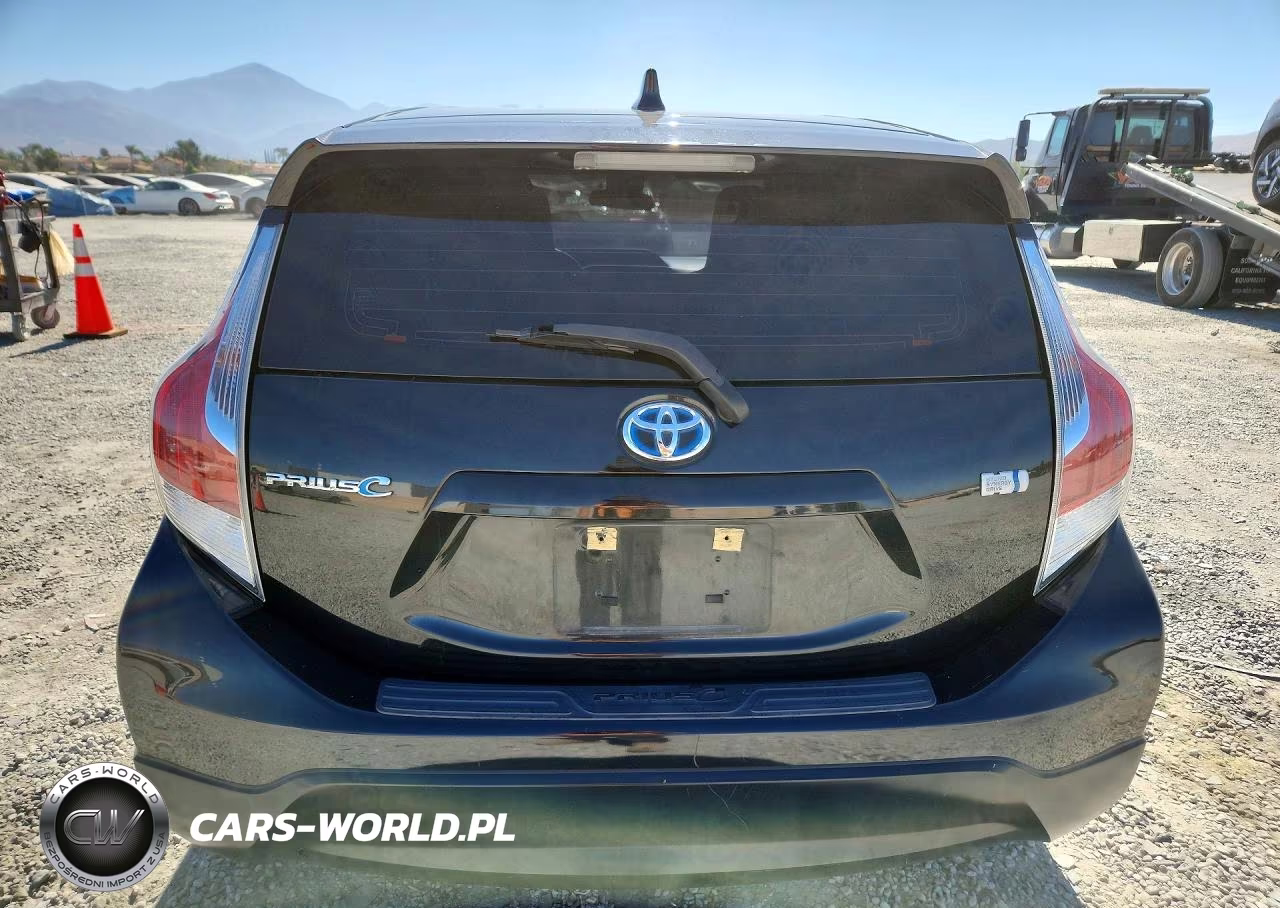 2017 Toyota Prius C One VIN:JTDKDTB32H1598233 - 6
