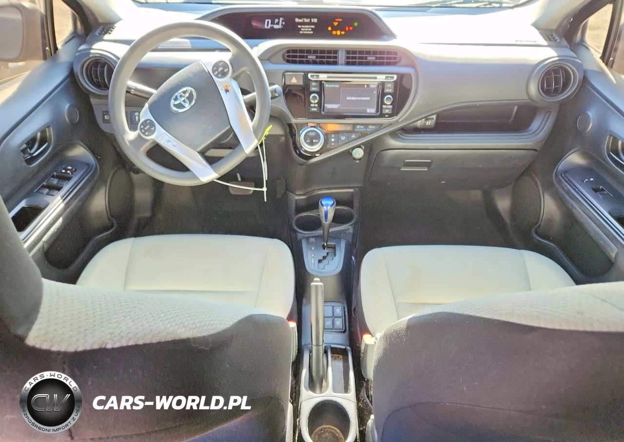 2017 Toyota Prius C One VIN:JTDKDTB32H1598233 - 8