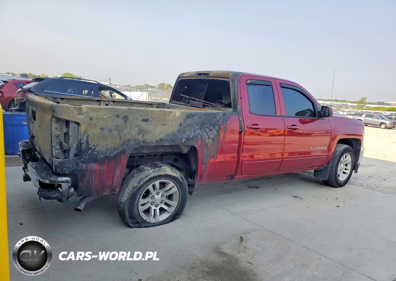 2018 Chevrolet Silverado K1500 Lt VIN:1GCVKREC6JZ325370 - 3