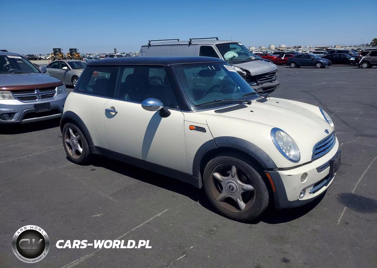 2005 Mini Cooper VIN:WMWRC334X5TJ68679 - 4