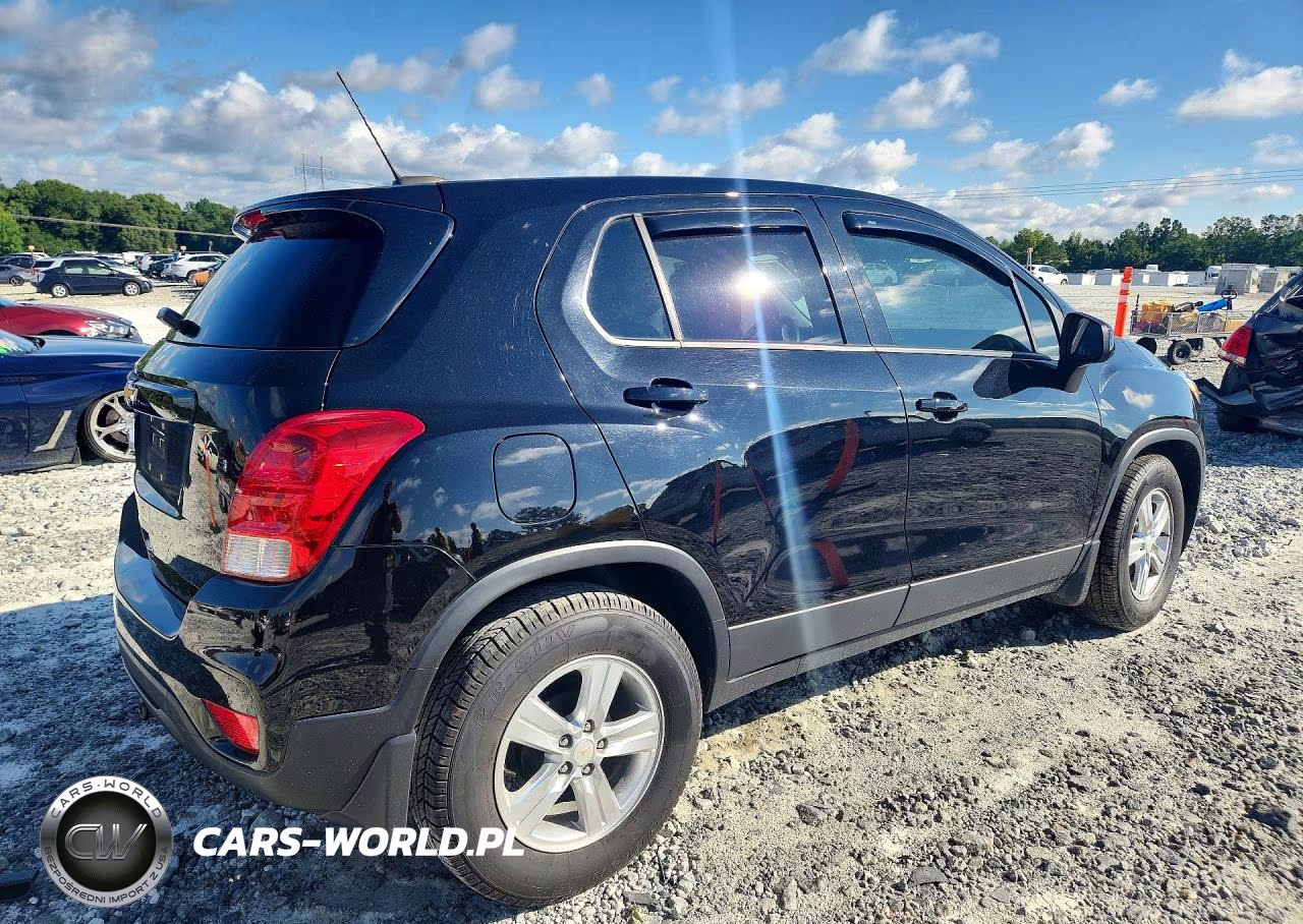 2022 Chevrolet Trax Ls VIN:KL7CJKSM1NB530511 - 3