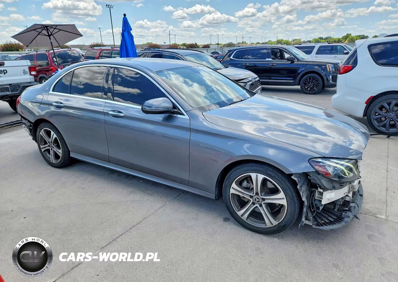 2018 Mercedes-Benz E 300 4Matic VIN:WDDZF4KB7JA390947 - 4