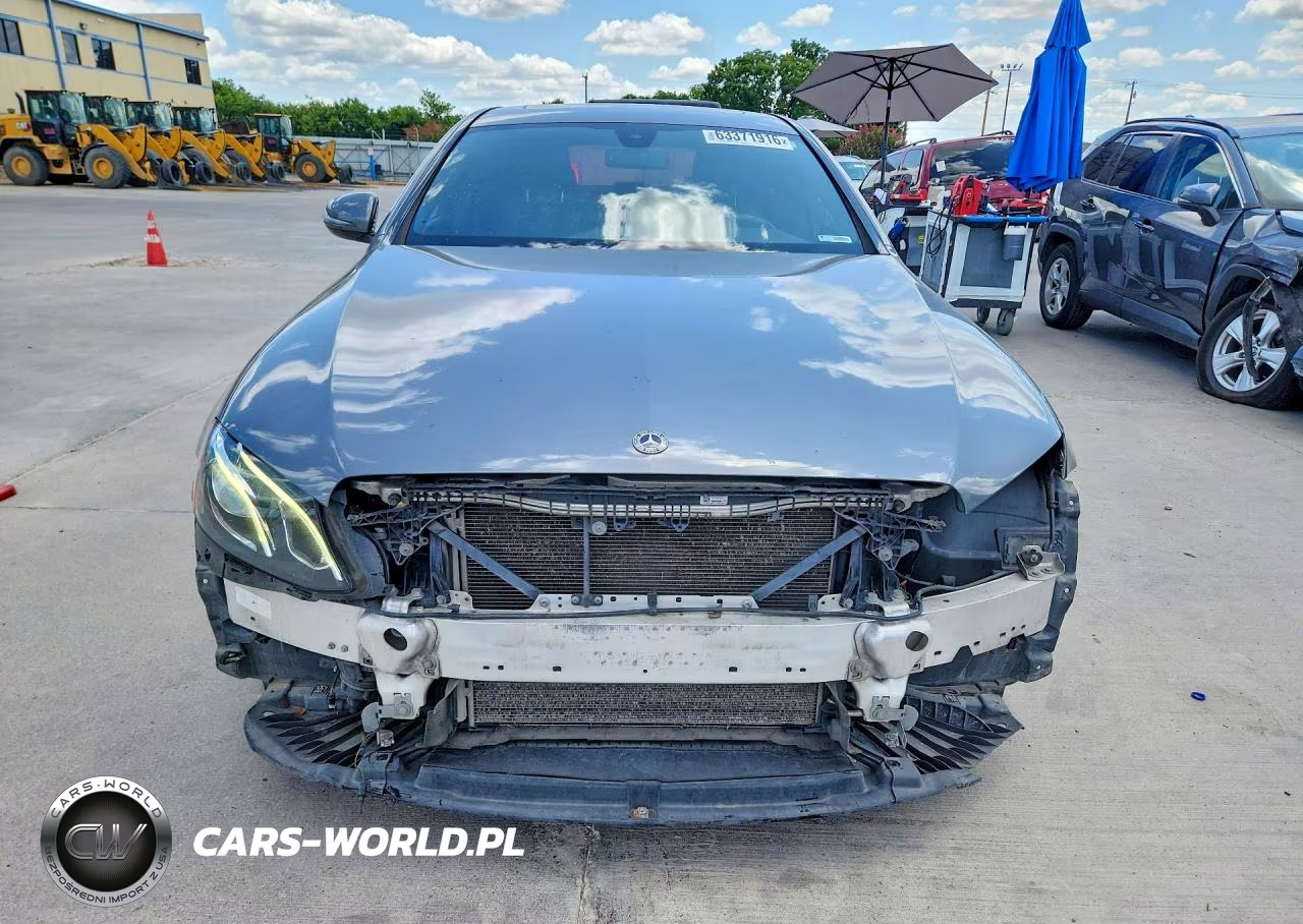 2018 Mercedes-Benz E 300 4Matic VIN:WDDZF4KB7JA390947 - 5