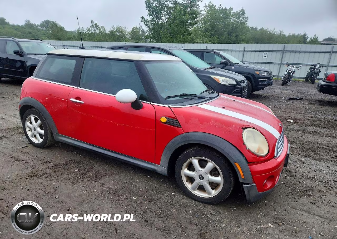 2009 Mini Cooper VIN:WMWMF33529TW76970 - 4