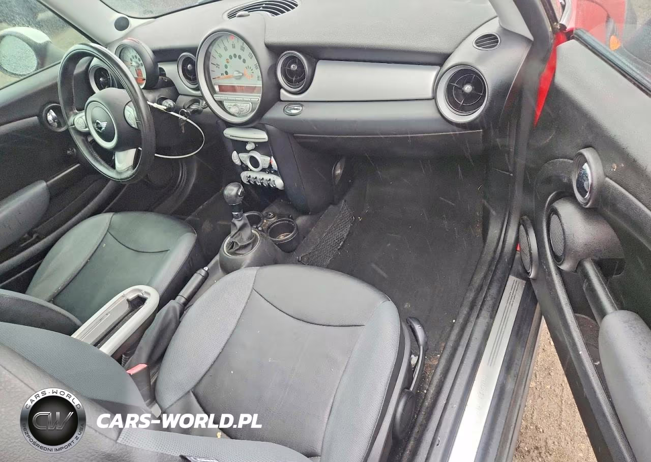 2009 Mini Cooper VIN:WMWMF33529TW76970 - 8